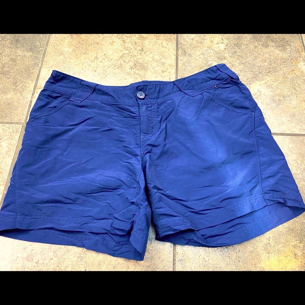 Columbia Navy Blue Nylon Shorts Size Large - Picture 1 of 4